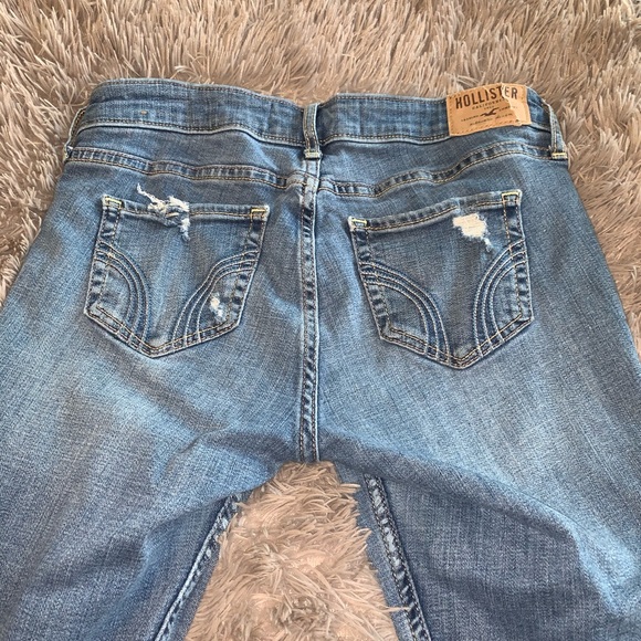 Hollister Distressed Skinny Jeans - Picture 2 of 7